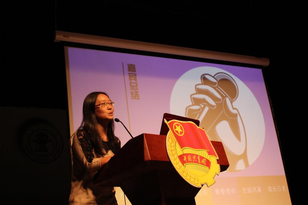 建筑与艺术学院党委副书记陈劲松老师讲话.JPG