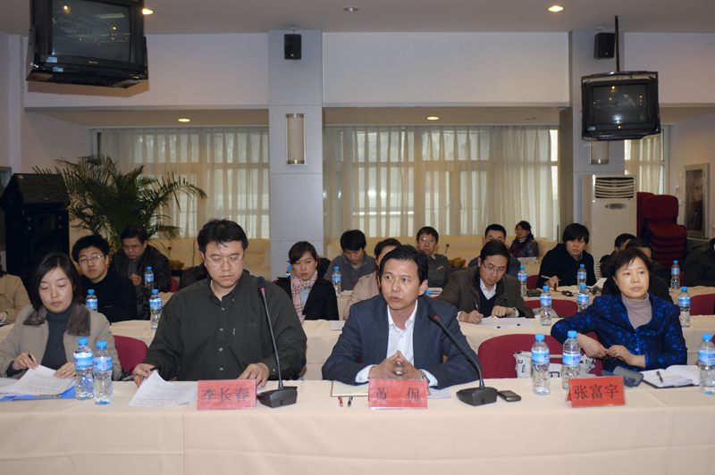 2010032403-bl.jpg