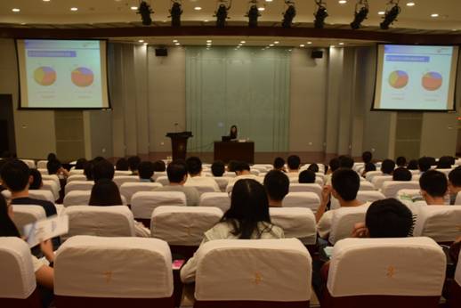 2017届研究生就业动员会.jpg