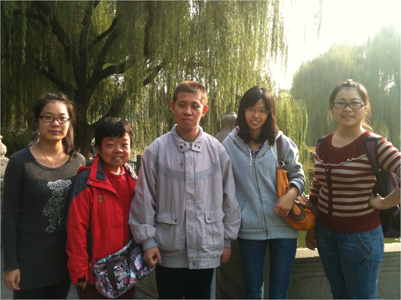 开心的笑脸.jpg