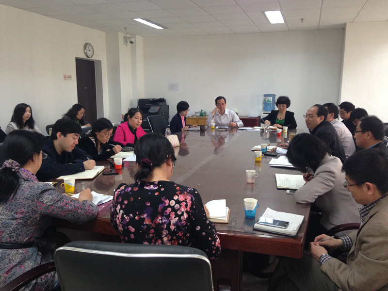 研究生院召开2014版研究生培养方案评审工作总结交流会.JPG
