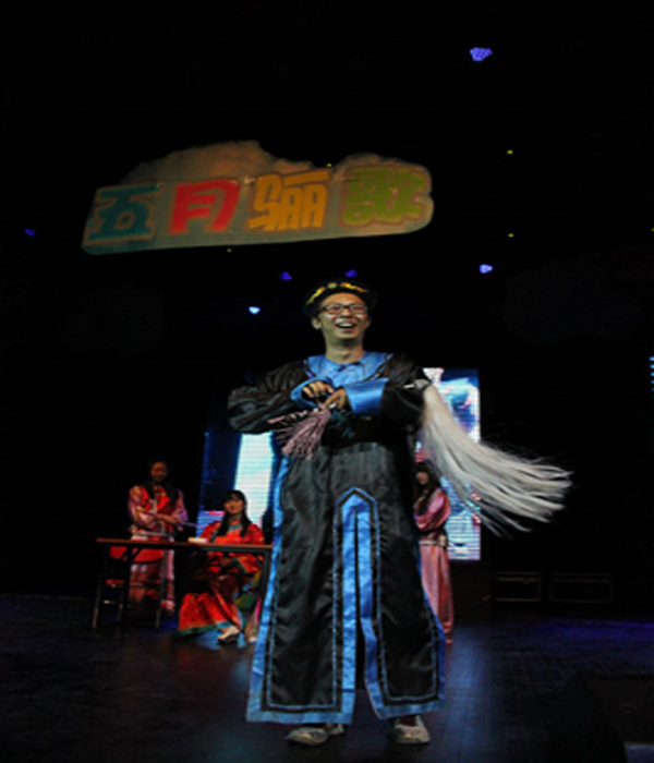 2012060113cbq.jpg