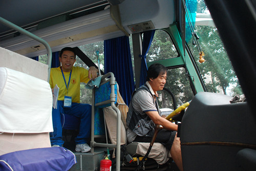 车队出车.jpg