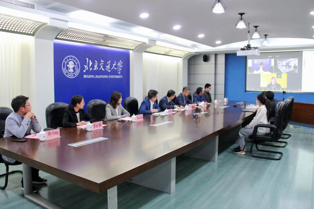 诺贝尔物理学奖获得者Donna Strickland院士做客我校“院士校园行”名师讲坛