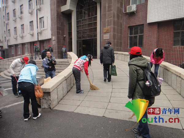 2012030703wm.jpg
