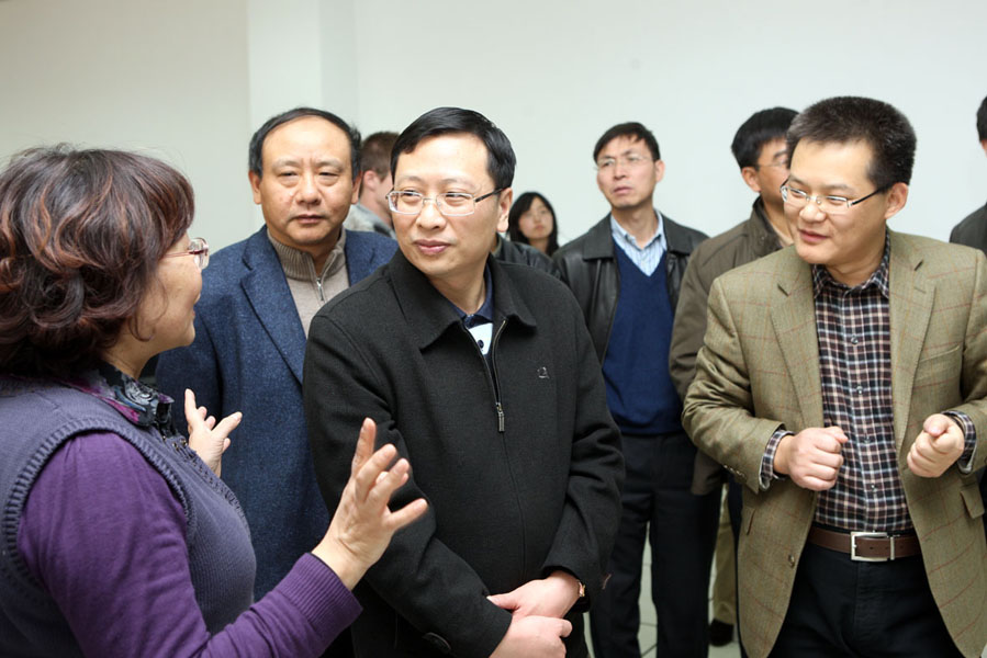 2010102804-wah.jpg