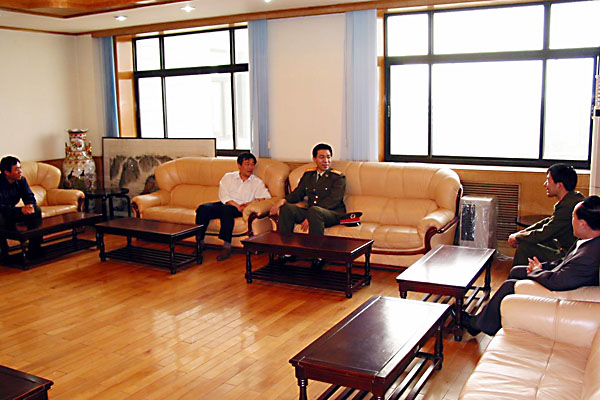 05043004.jpg