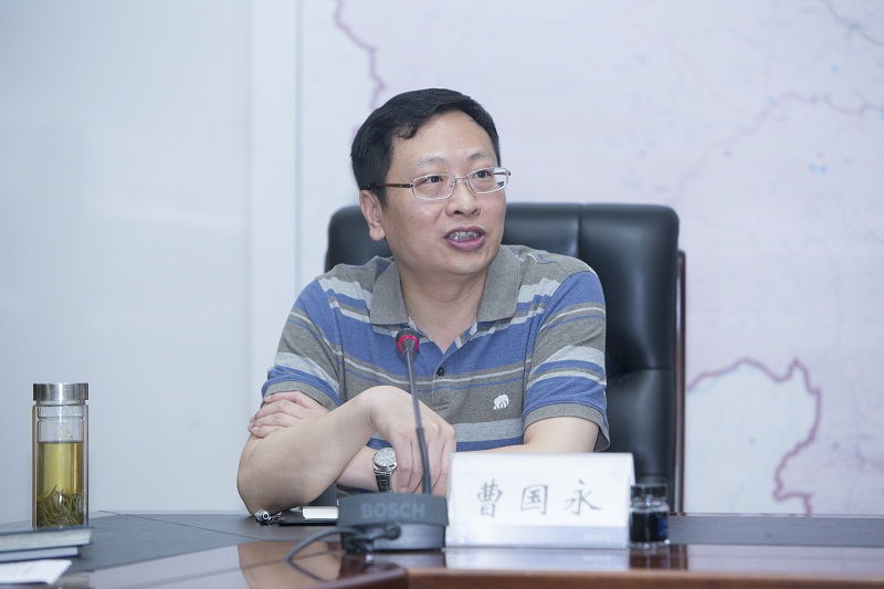 党委书记曹国永主持会议并讲话 (1).jpg