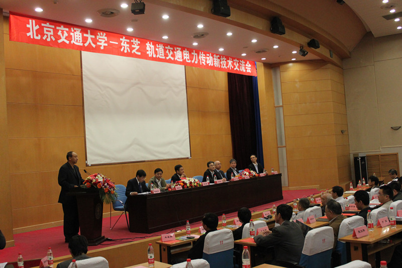 2011051706tcl.jpg