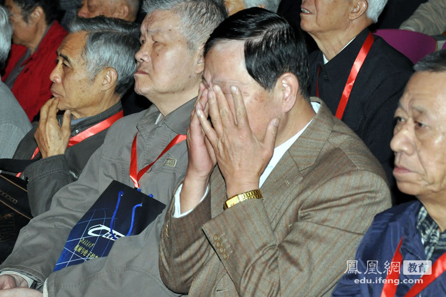 2011102426xmz.jpg