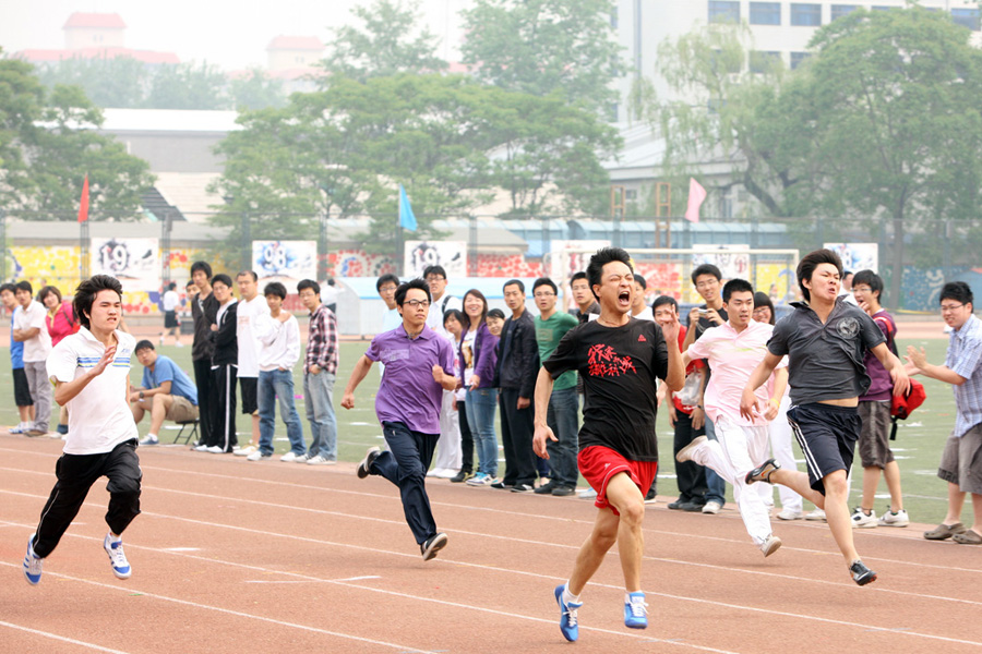 2010051509-bl.jpg