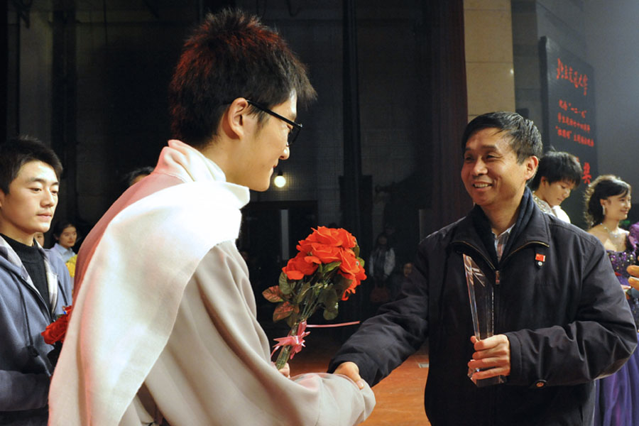 09121005xg.jpg