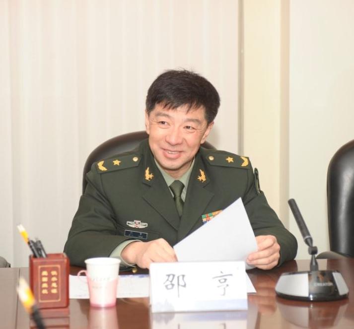 邵亨少将讲话.jpg