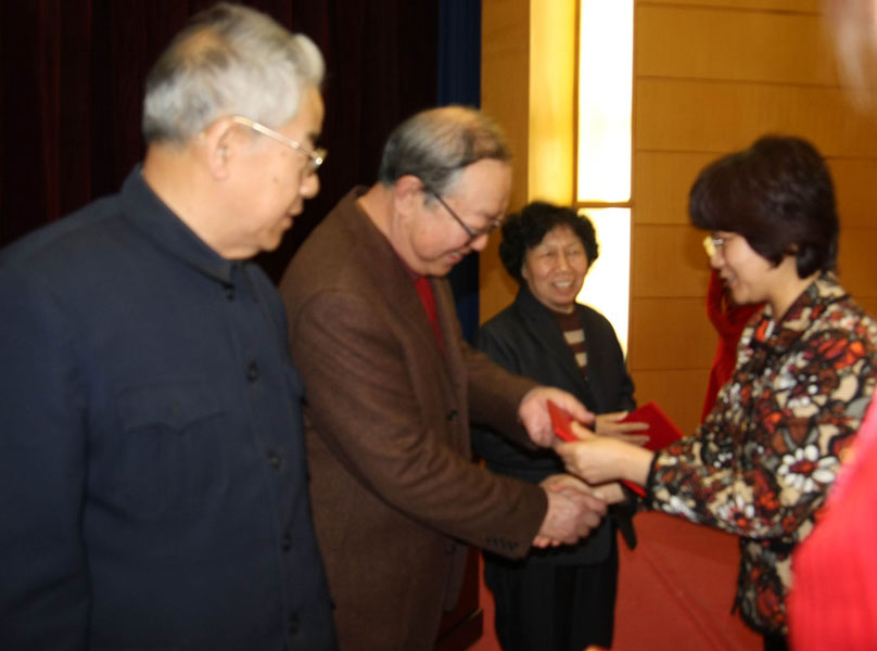 2010050507-bl.jpg