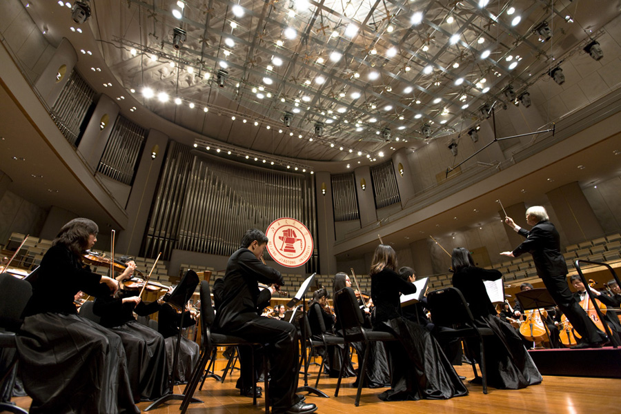 2010042805-bl.jpg