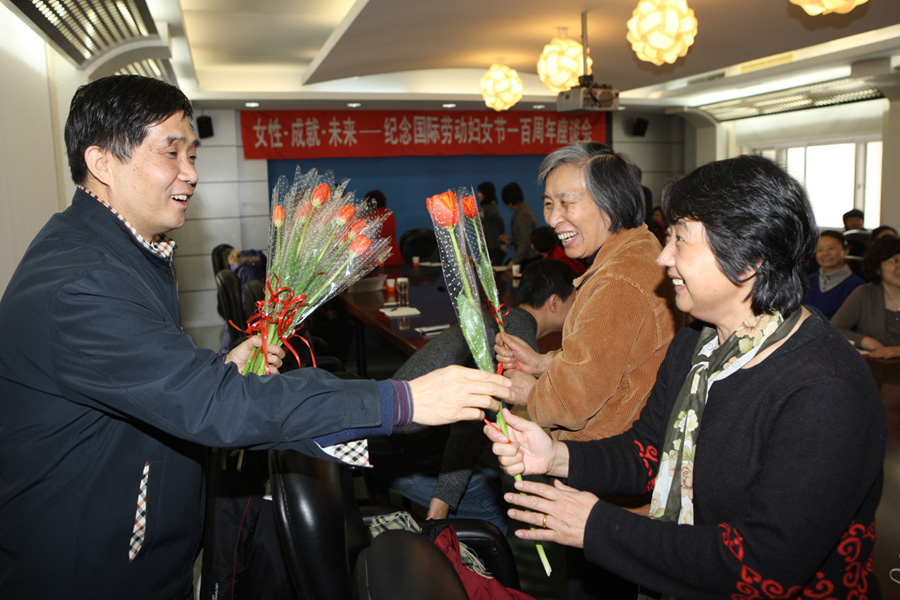 2010030908-bl.jpg