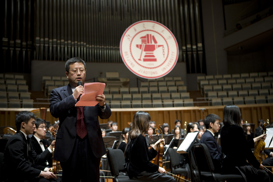 2010042809-bl.jpg