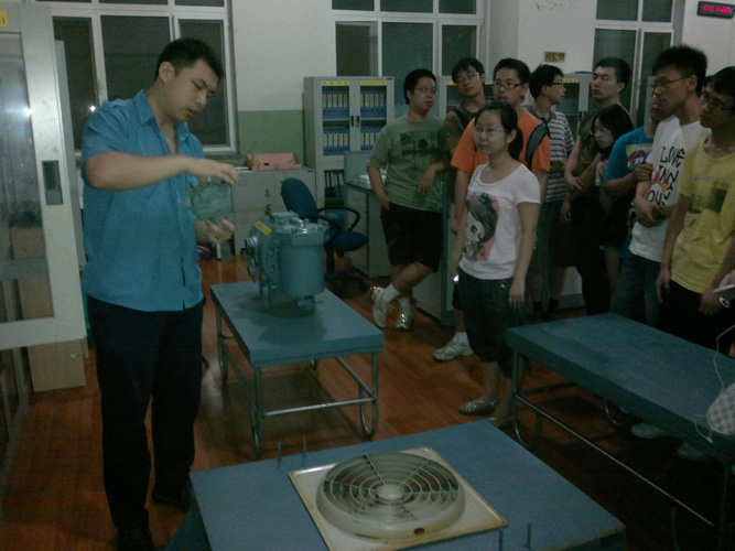 2011081605hfm.jpg