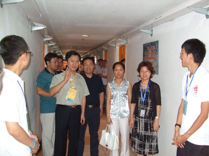 128623067447343750lingdao.jpg