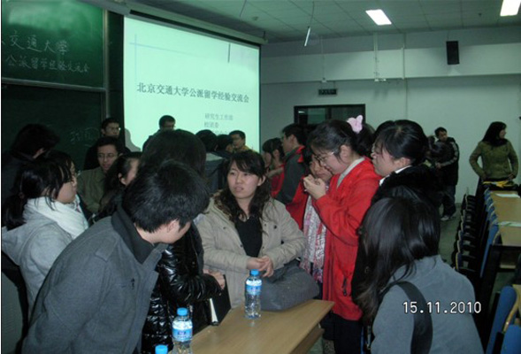 2010111813-WAH.jpg