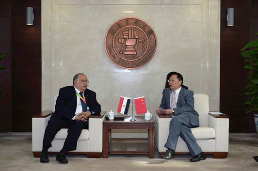 说明: C:\Users\lenovo\Desktop\会见新闻照片\埃及2.jpg