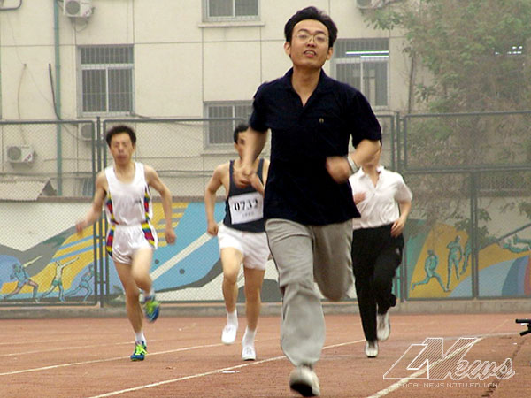 2006526404.jpg