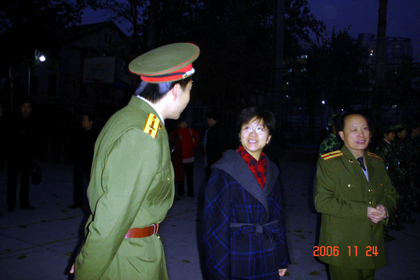 06112702.jpg